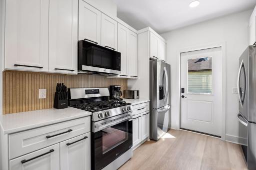 Minneapolis, MN 55414