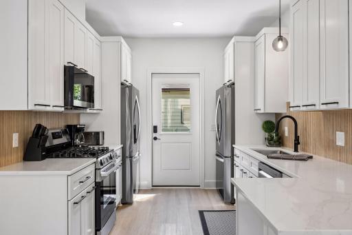 Minneapolis, MN 55414