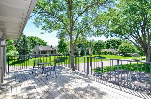 Large deck!