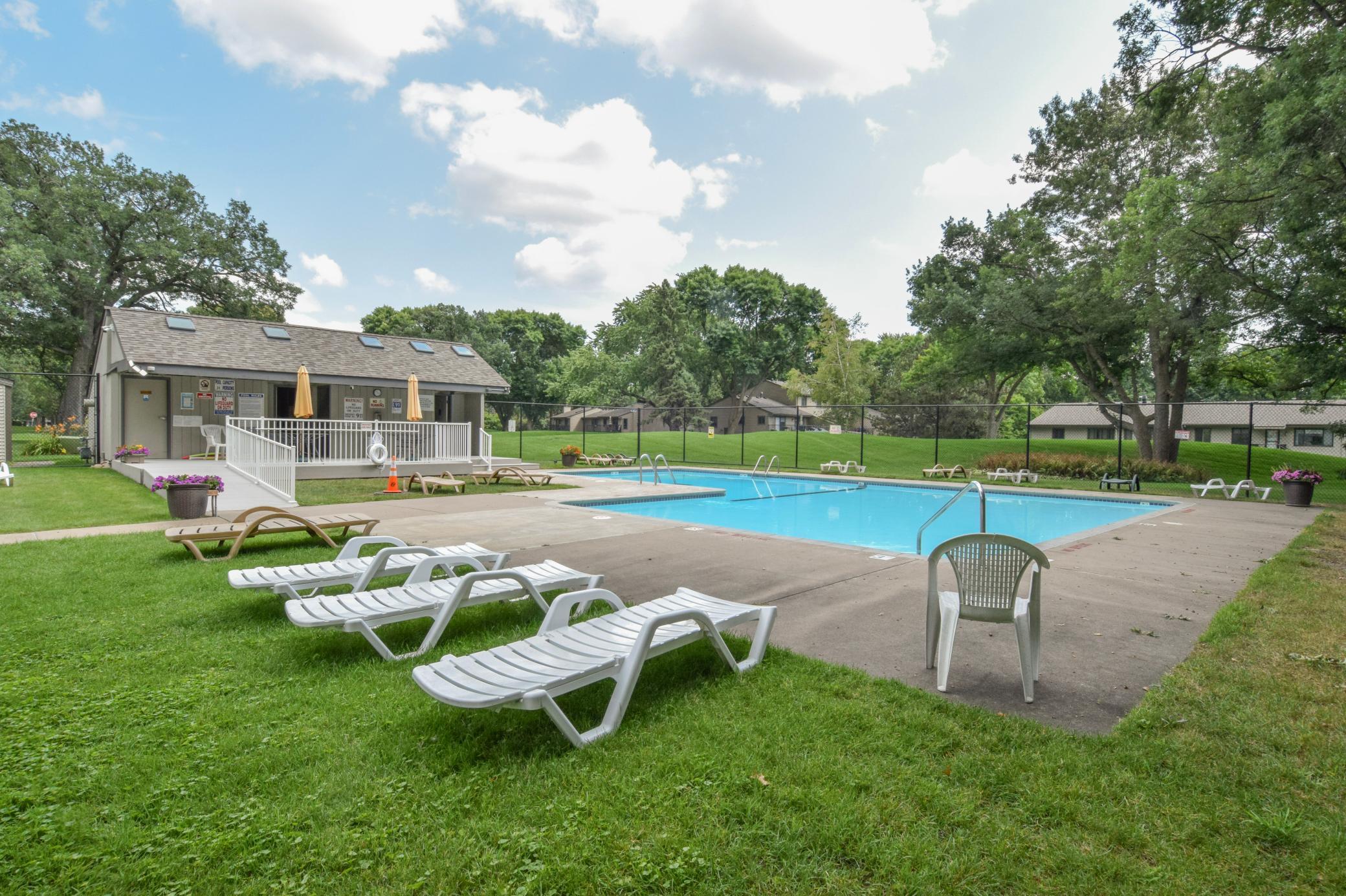The association's pool--well kept & inviting!
