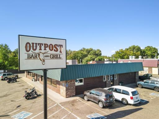 Enjoy popular bar and grills that offer great food and drink along with weekly entertainment.
