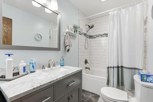 Updated main floor full bathroom
