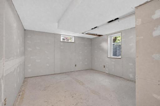 618 N 1st ST_Waterville_125.jpg