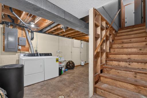 618 N 1st ST_Waterville_122.jpg