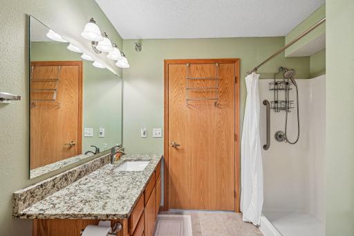 15550 Linnet Street NW, 1-210, Andover, MN 55304