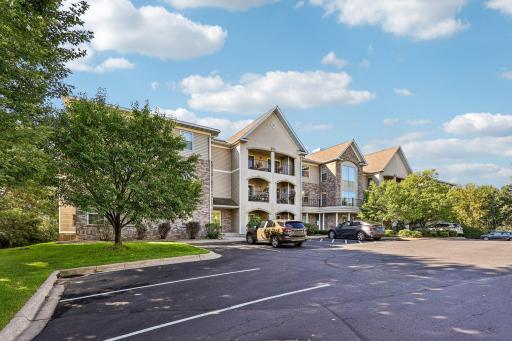 15550 Linnet Street NW, 1-210, Andover, MN 55304