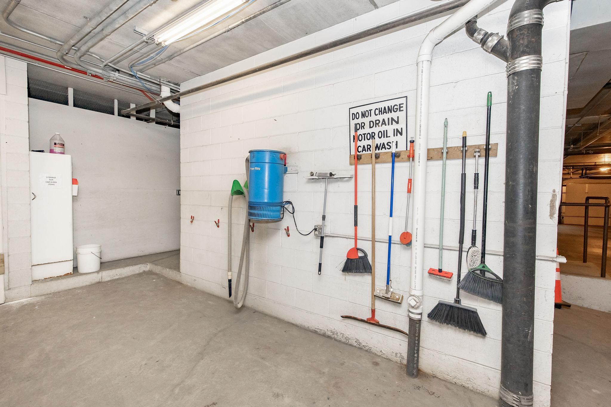 Car Wash Bay (in garage)