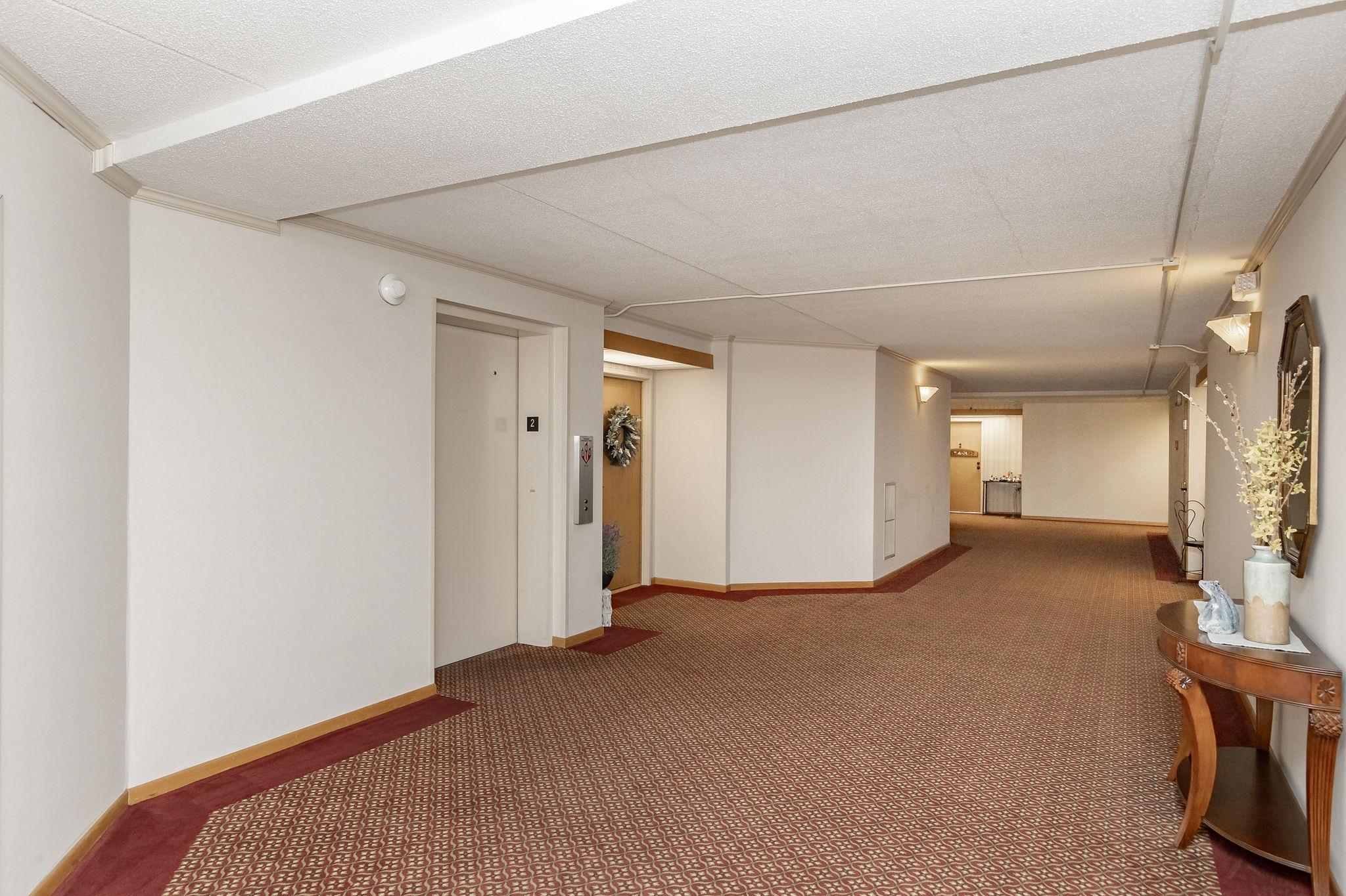 Elevator/Hallway