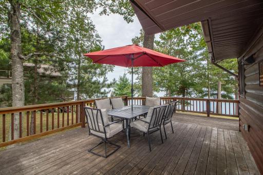 Huge deck for all of your relaxing and entertaining needs!