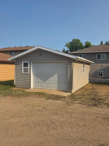 311 4th Avenue N, Wahpeton, ND 58075