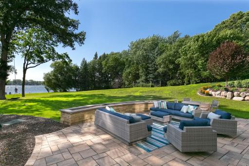 1535 Bohns Point Road, Wayzata, MN 55391