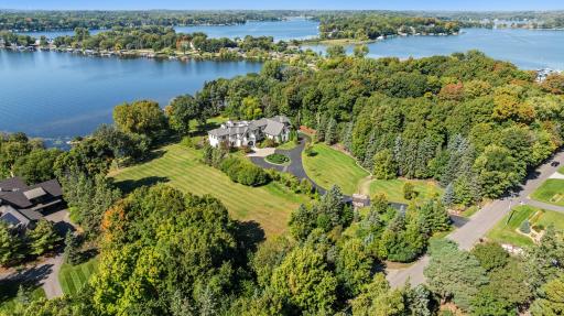 1535 Bohns Point Road, Wayzata, MN 55391