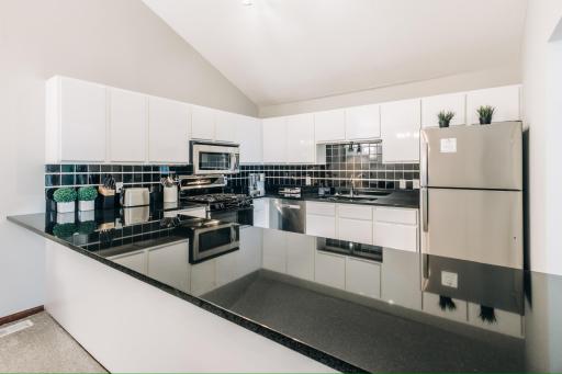 18701 Clear View Drive, Minnetonka, MN 55345