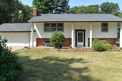 2226 Pleasantview Dr 02.jpg