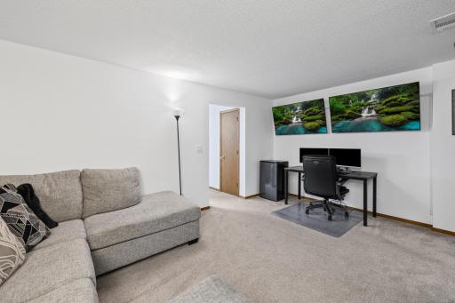 3253 Evergreen Drive, Eagan, MN 55121