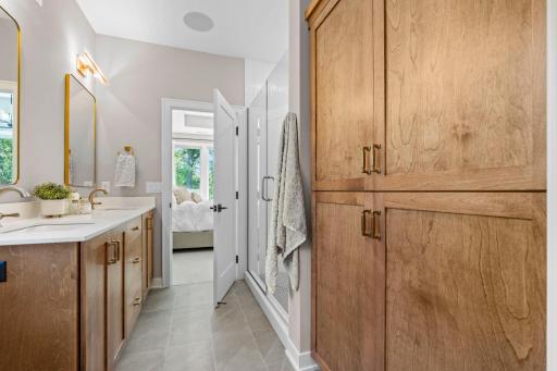43-web-or-mls-7841 146th Terrace-297.jpg