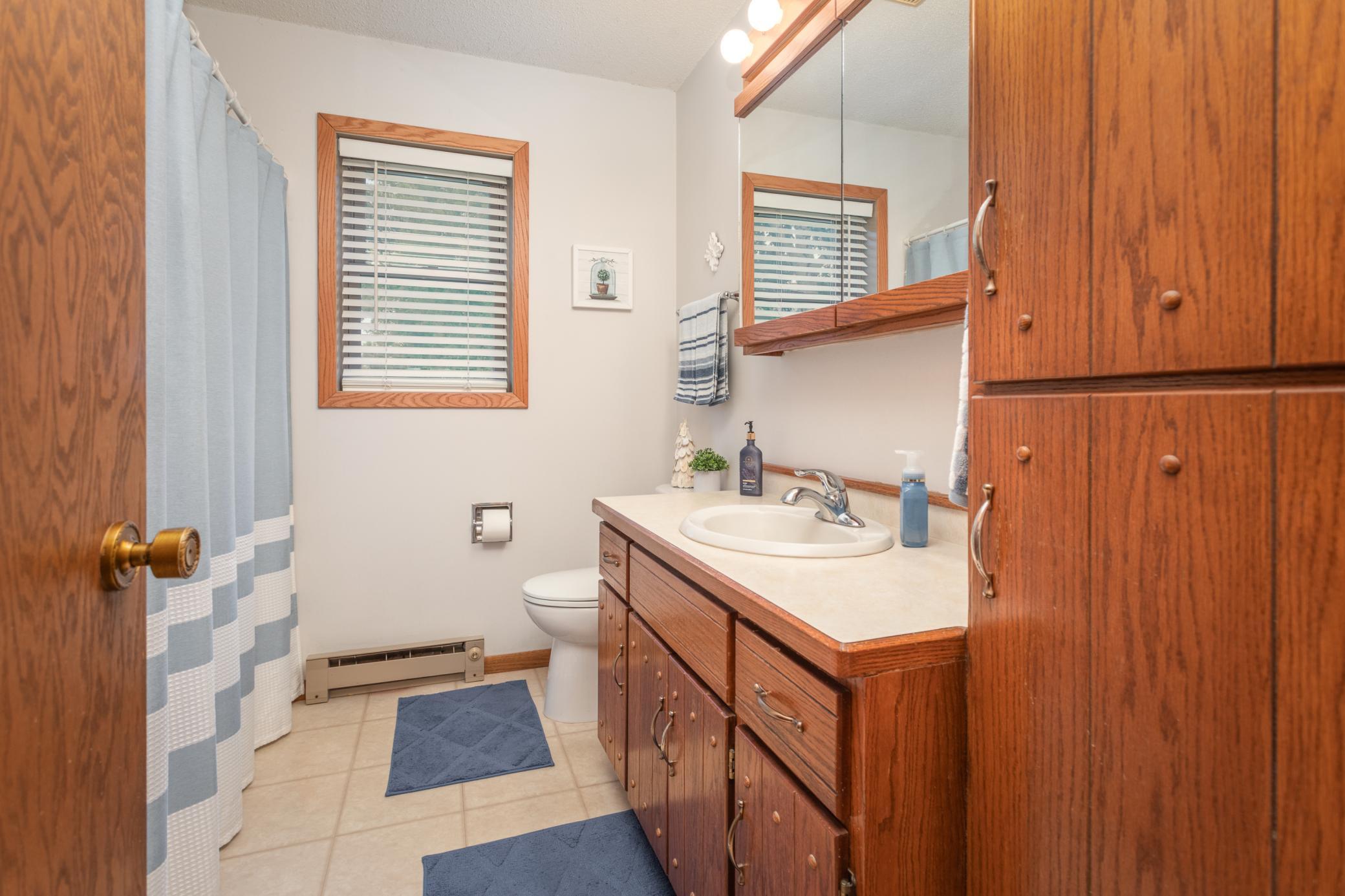 Full Bathroom