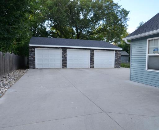 Garage Newer Concrete JPG