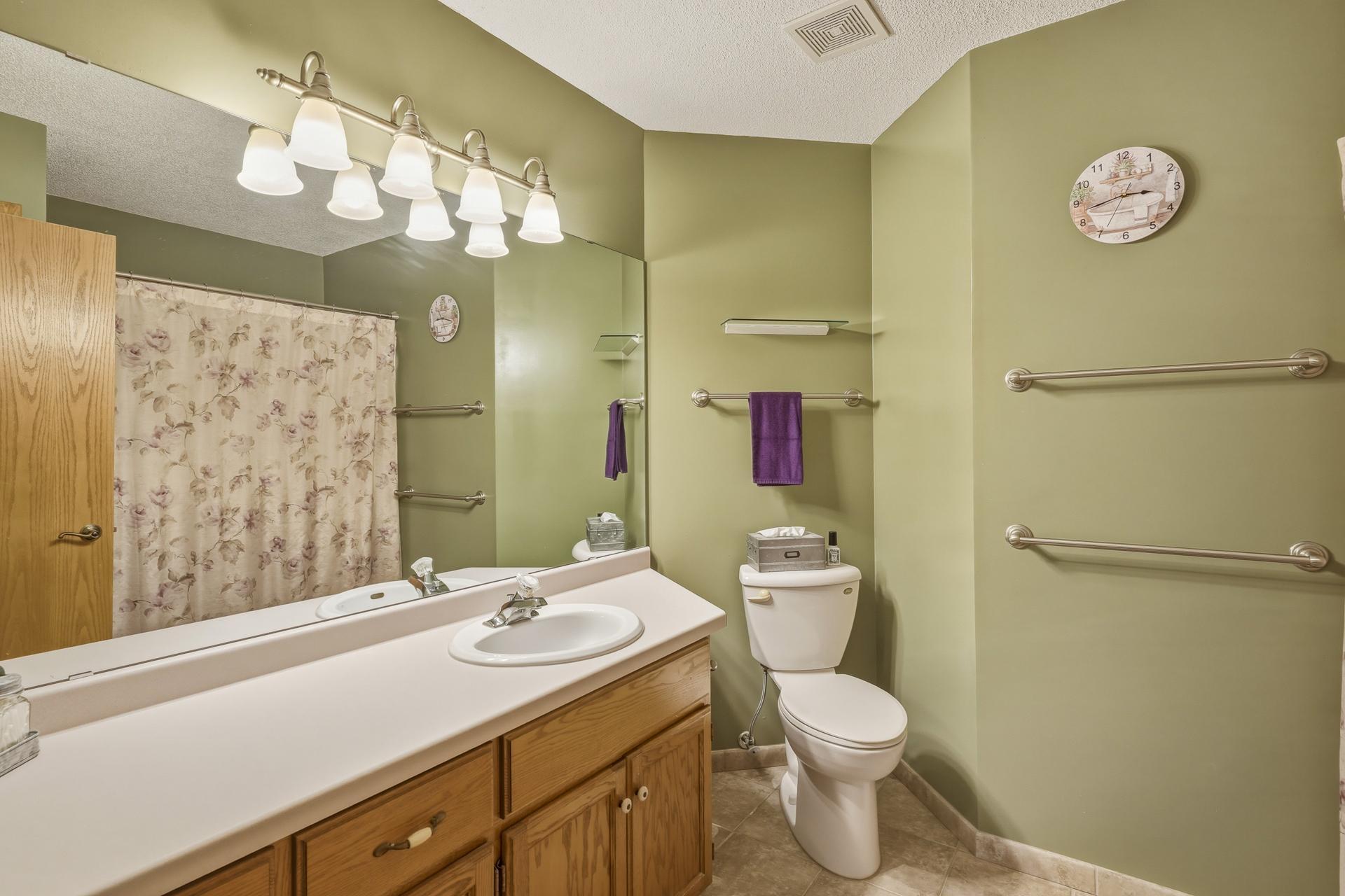 Primary Full Bathroom