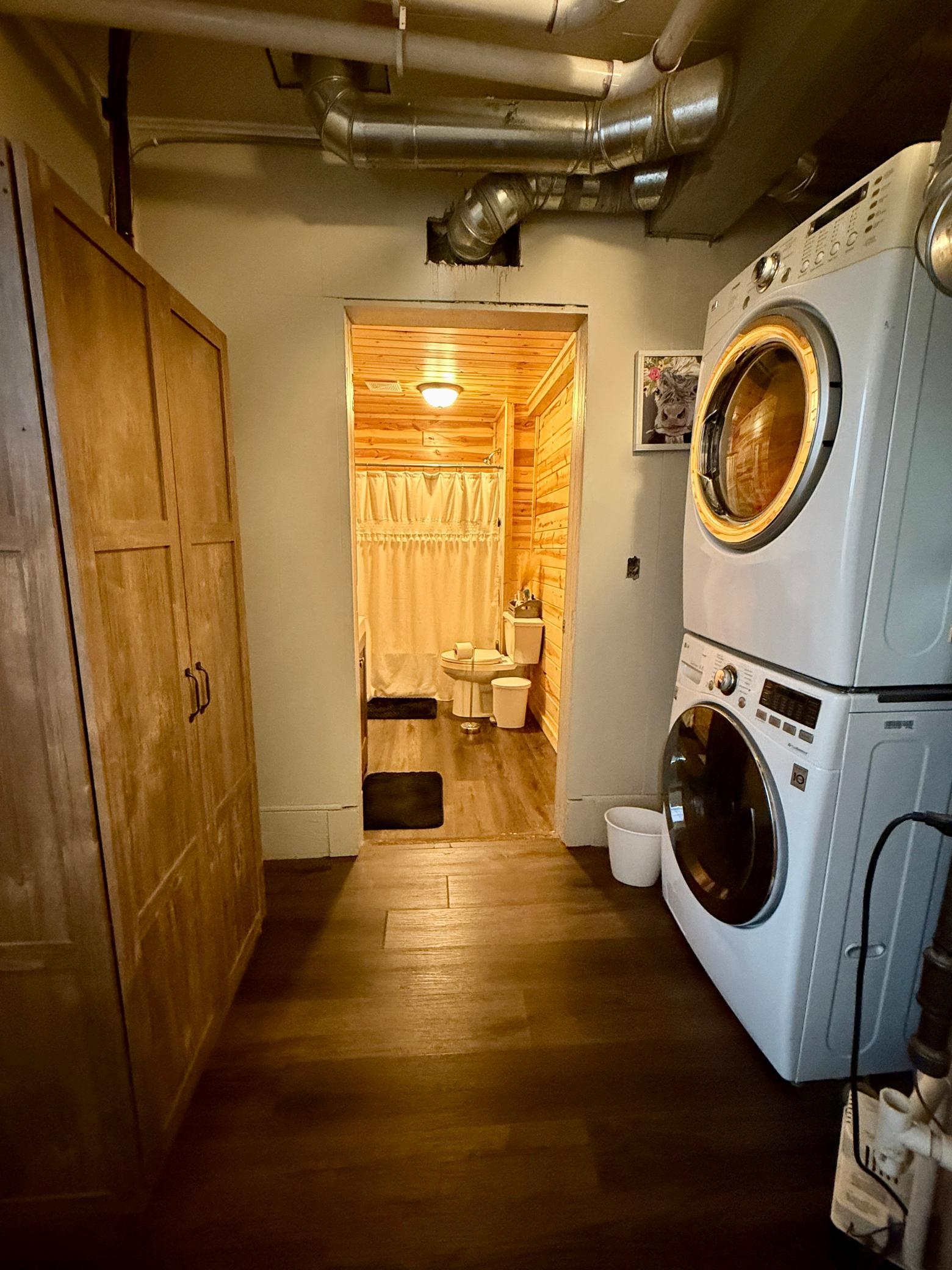 Washer and dryer zone