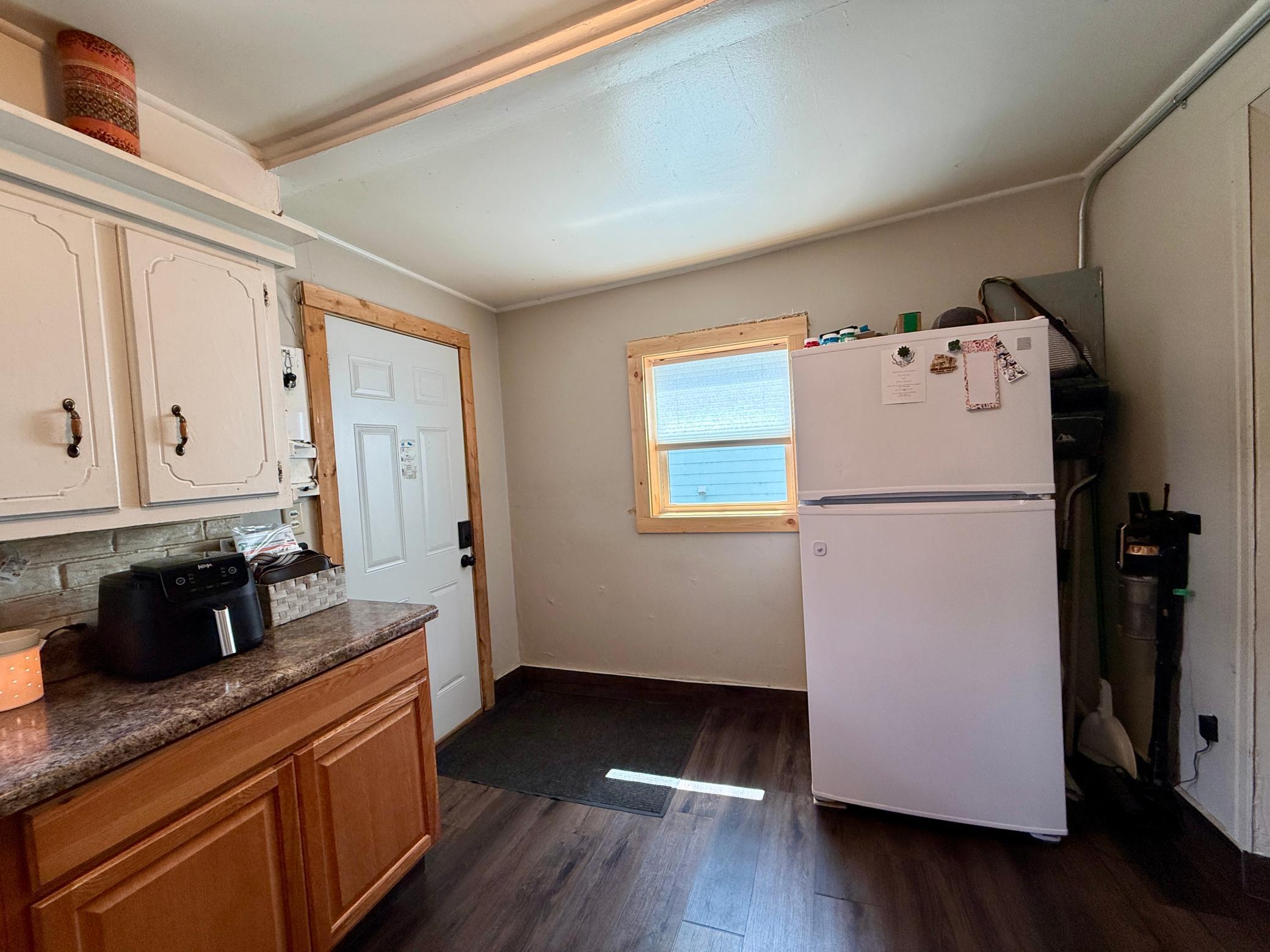 Door to back yard