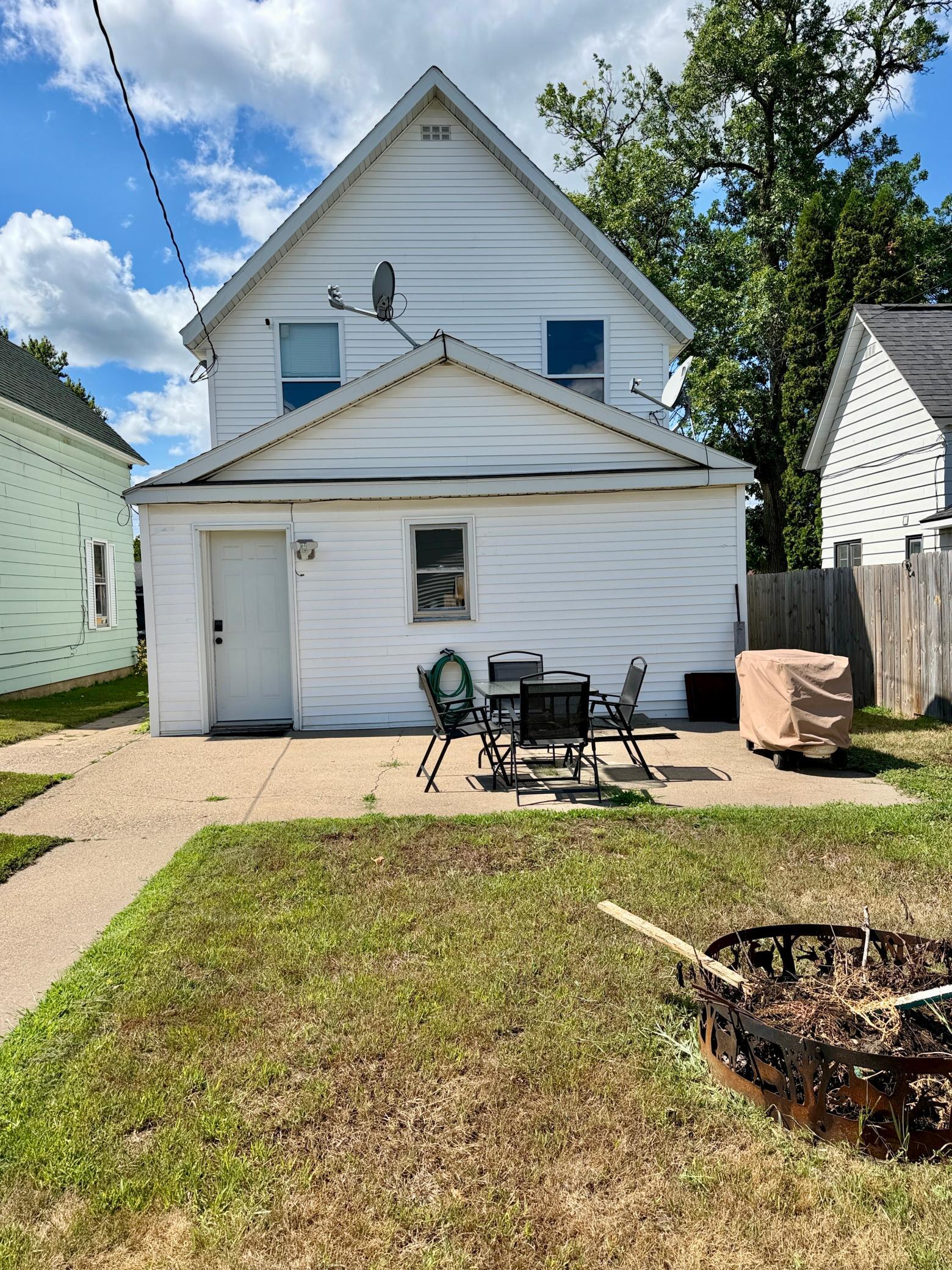 Rear Patio are to relax