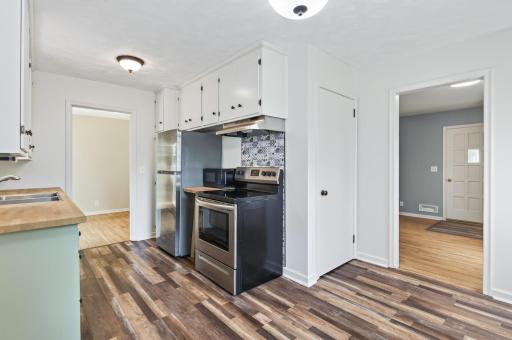 Great layout for everyday living and entertaining.