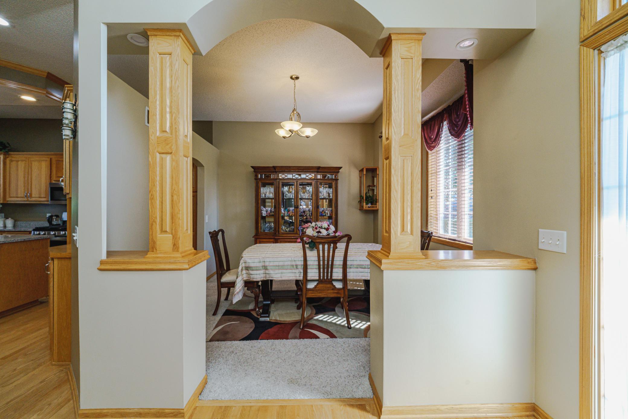 06-Dining Room.jpg