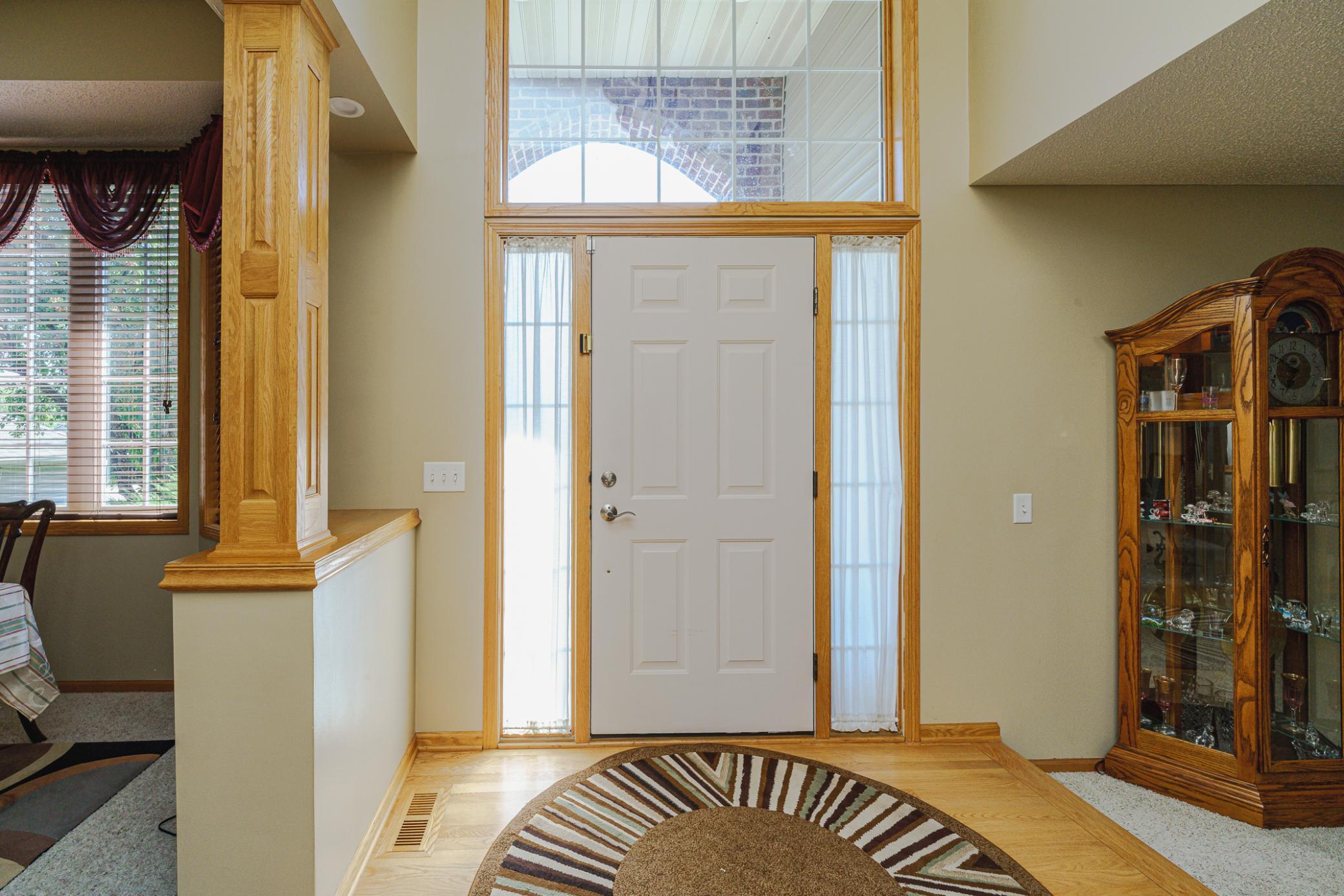 05-Front Entry.jpg