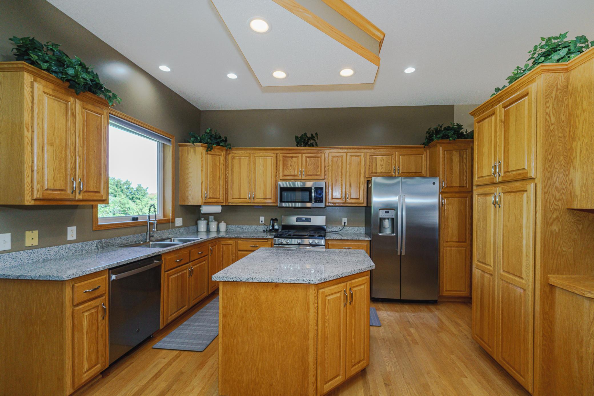 12-Kitchen.jpg