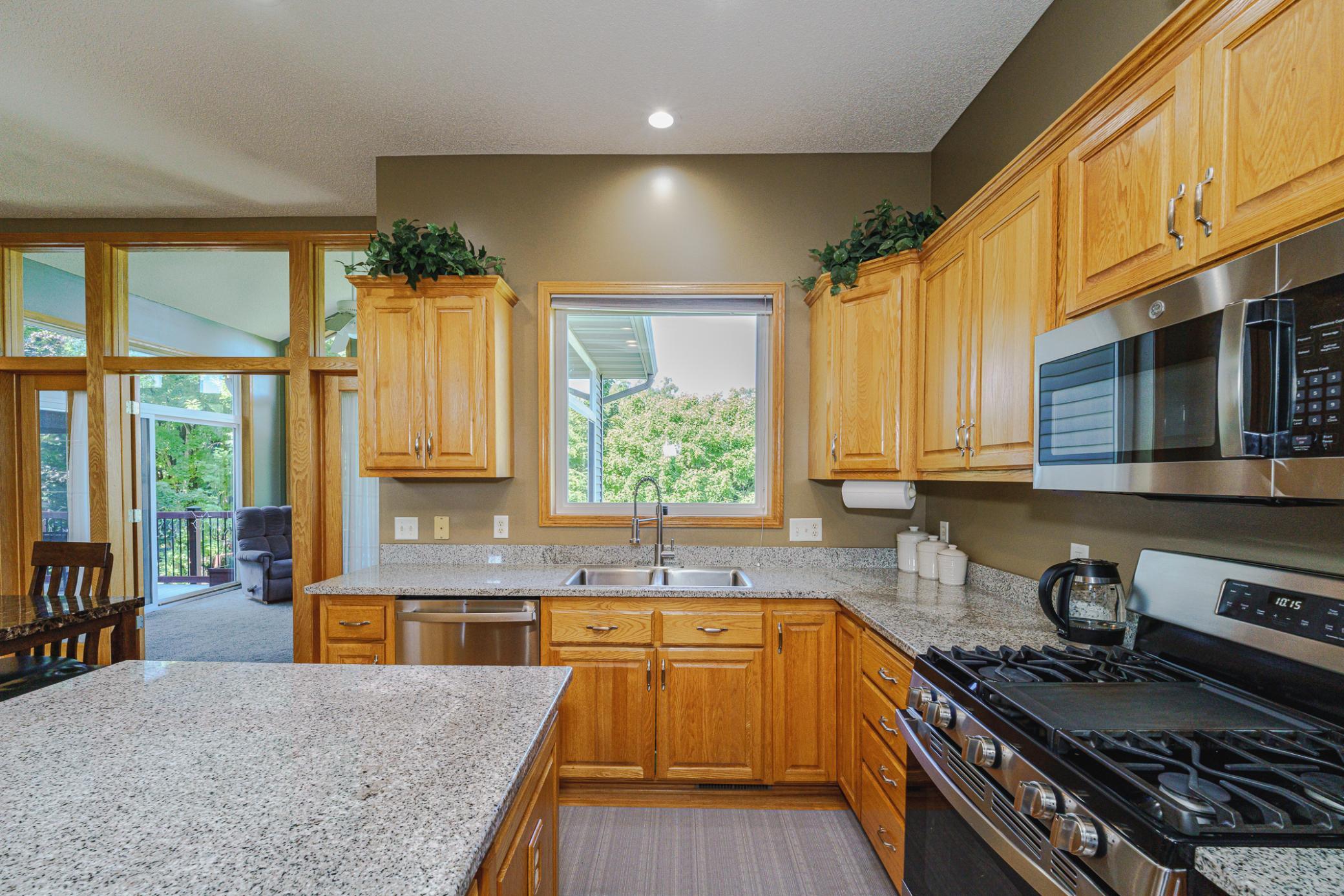 11-Kitchen.jpg