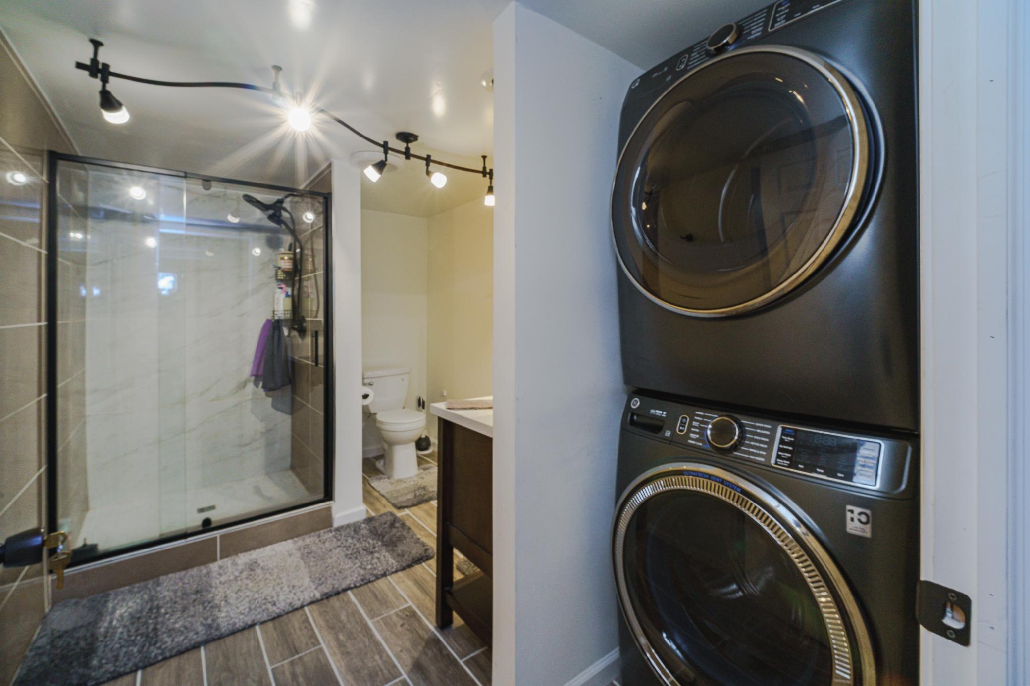 54-Laundry Area.jpg