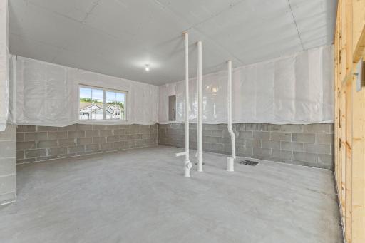 718 Margaret Avenue NE, Isanti, MN 55040