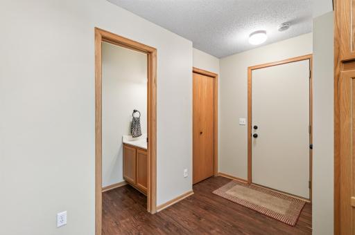 20_6193_Courtly_Rd_E20_mls.jpg