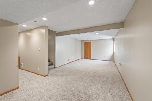 33_6193_Courtly_Rd_E33_mls.jpg