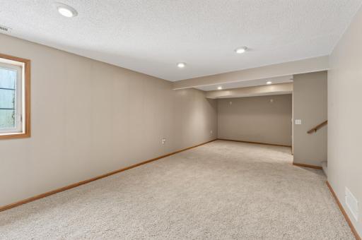 35_6193_Courtly_Rd_E35_mls.jpg