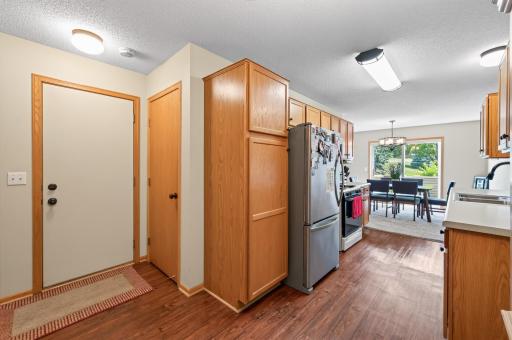 21_6193_Courtly_Rd_E21_mls.jpg