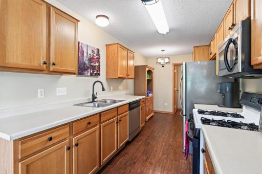 16_6193_Courtly_Rd_E16_mls.jpg
