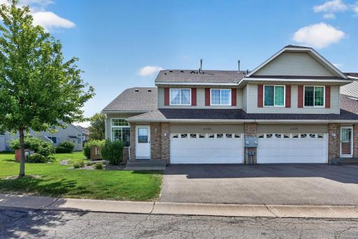 04_6193_Courtly_Rd_E4_mls.jpg