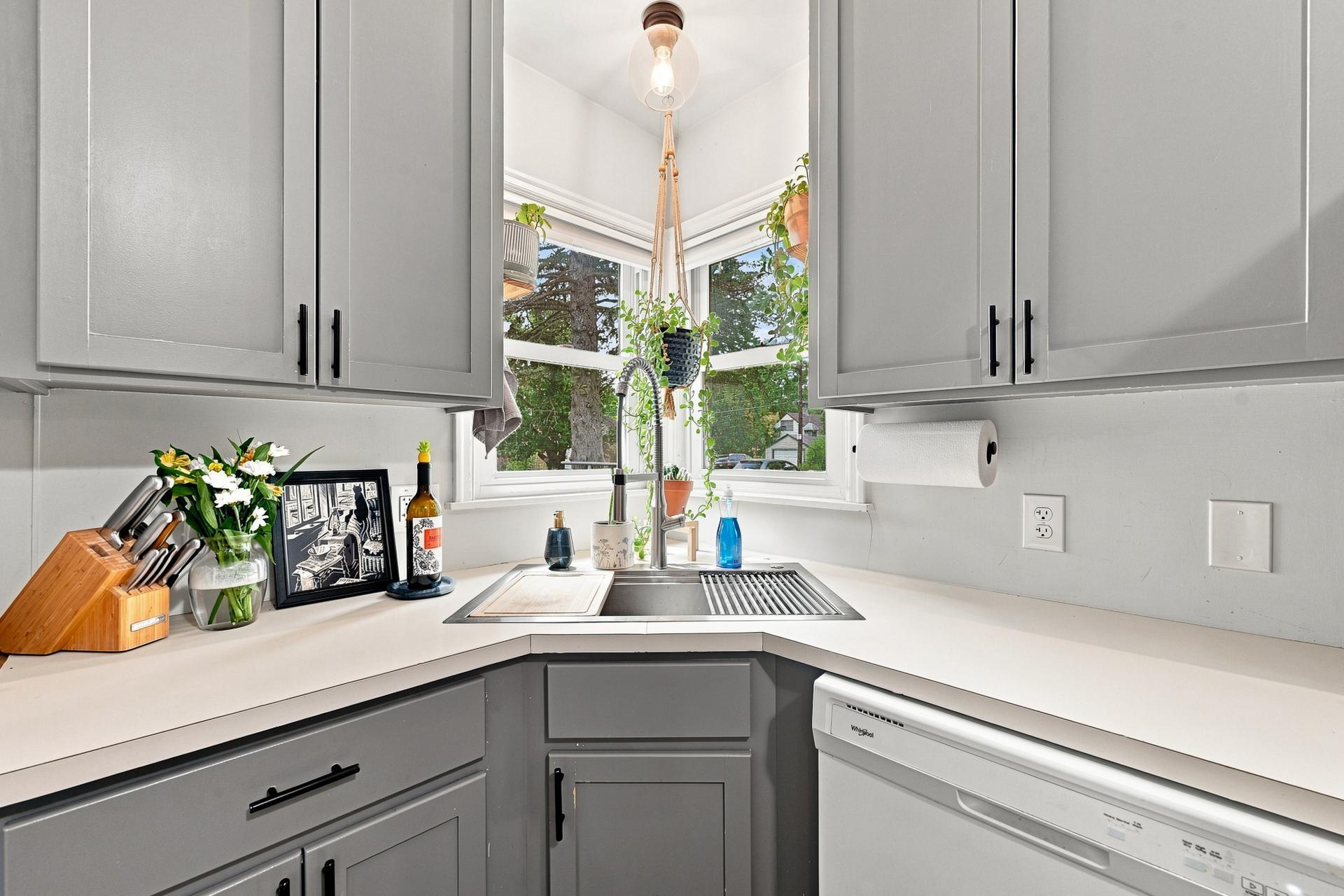 5243 Bryant Ave N MLS-26.jpg
