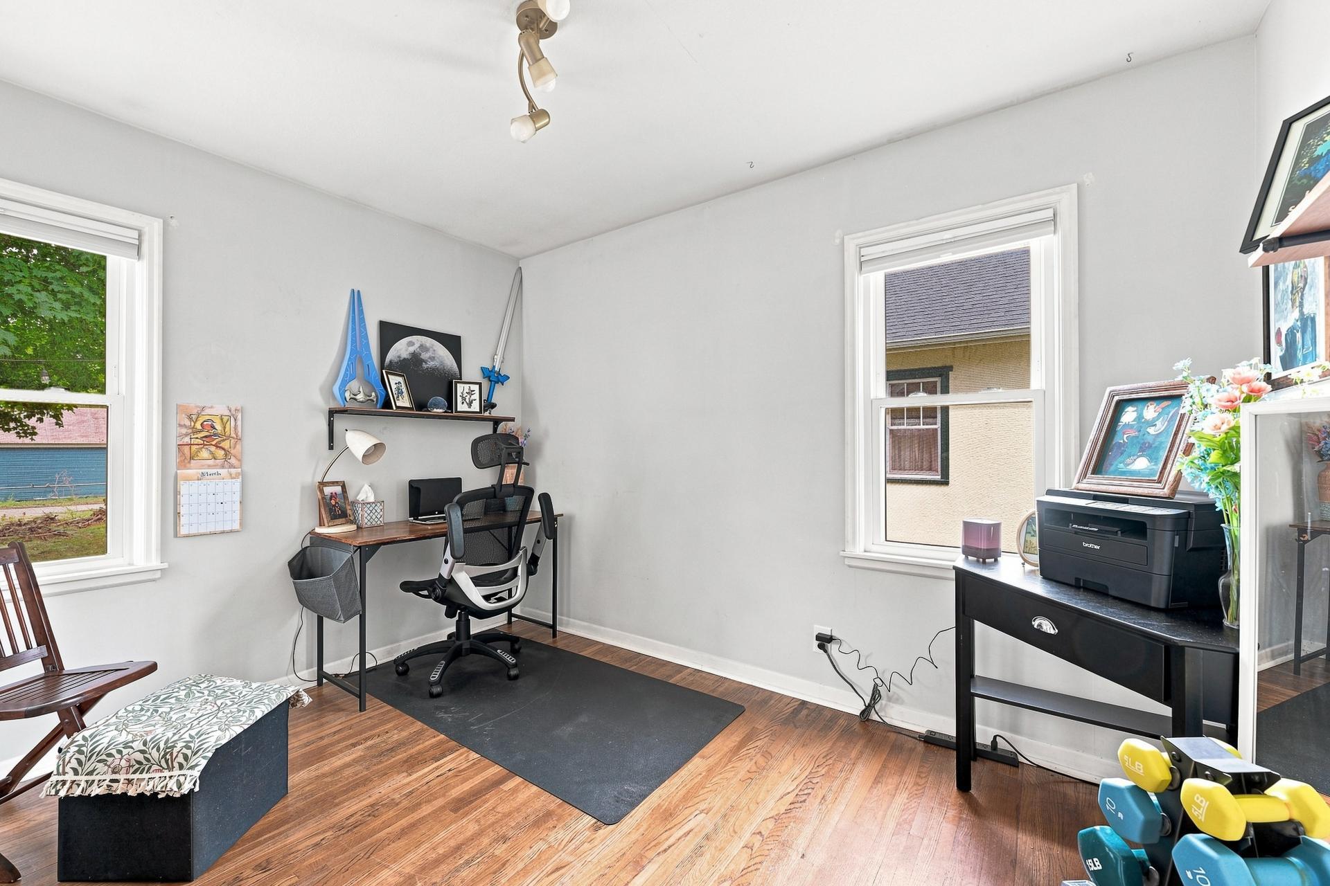 5243 Bryant Ave N MLS-18.jpg