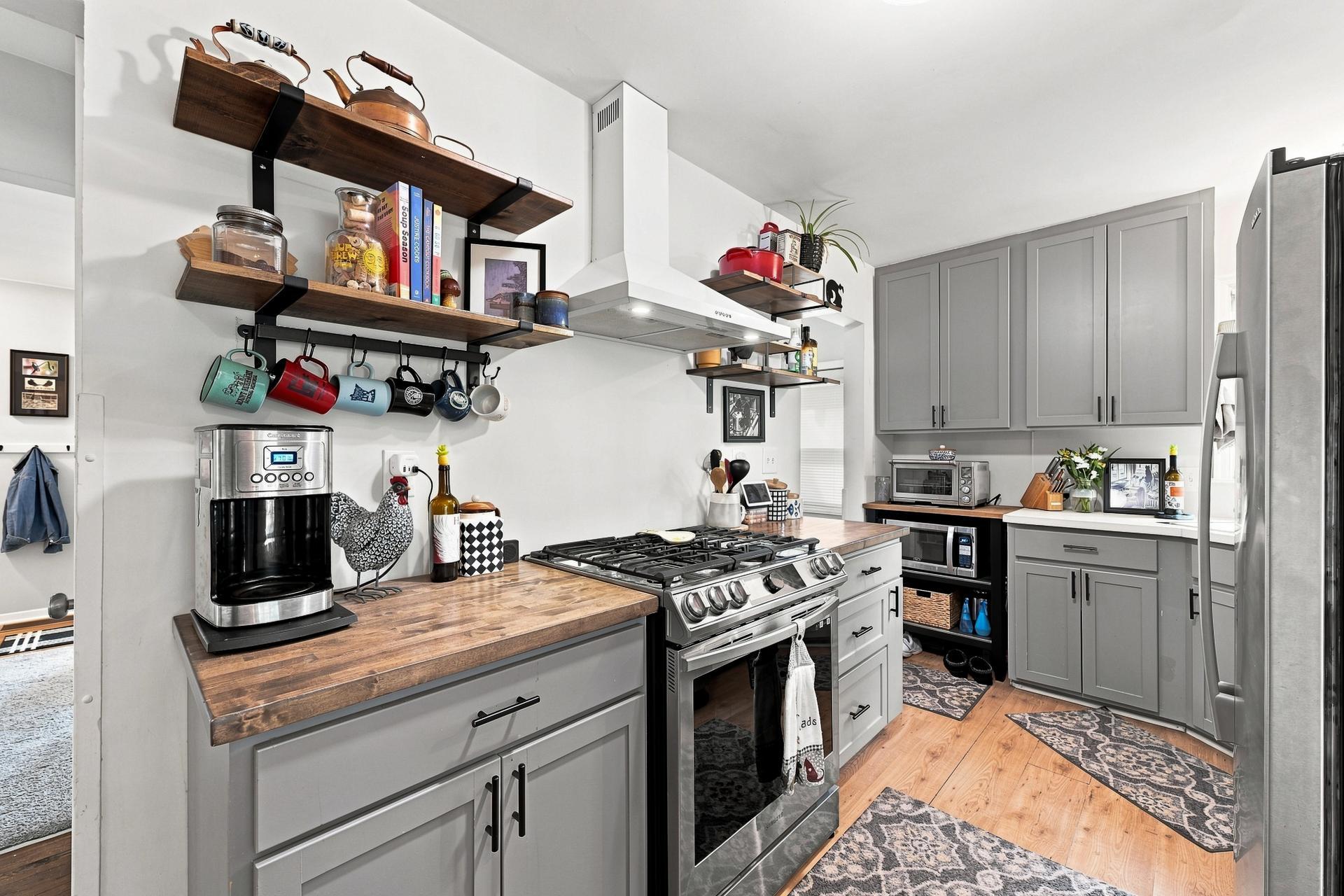 5243 Bryant Ave N MLS-27.jpg