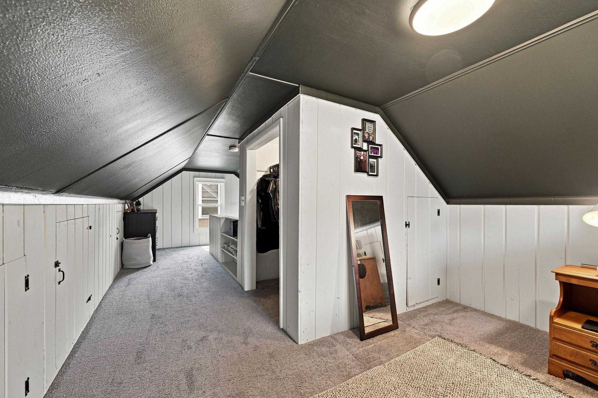 5243 Bryant Ave N MLS-35.jpg