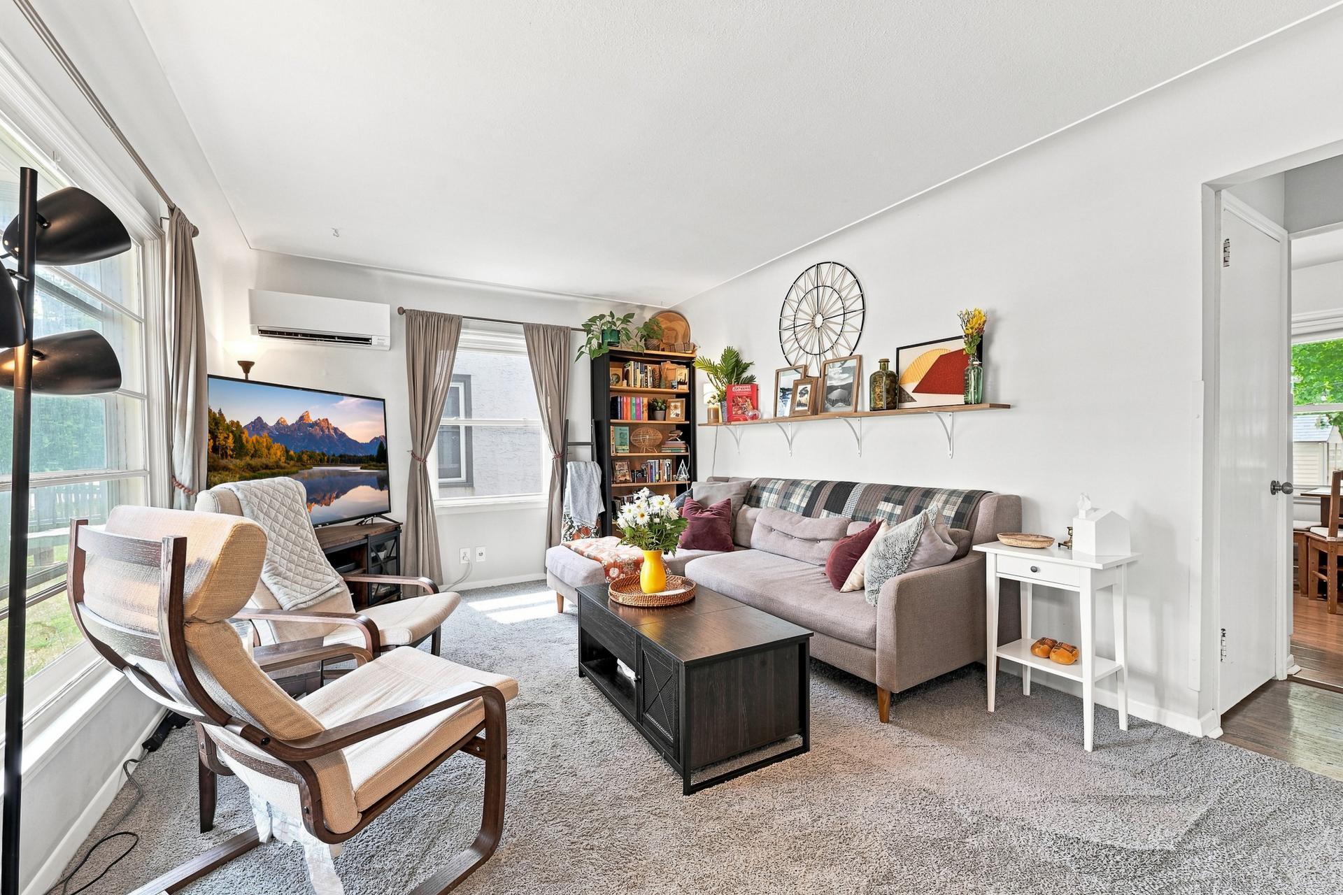 5243 Bryant Ave N MLS-13.jpg