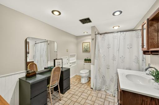 1402 Damon Court SE, Rochester, MN 55904