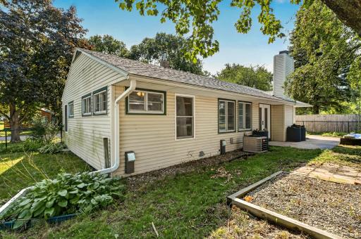 1402 Damon Court SE, Rochester, MN 55904