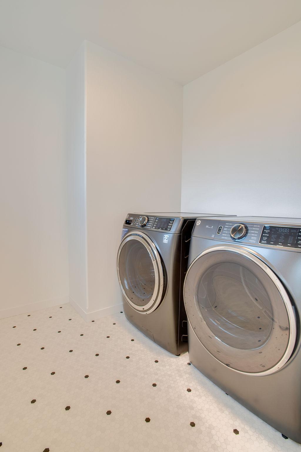 Laundry - upper level