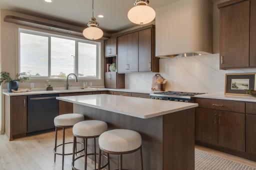 2534 Golden Lane S, Fargo, ND 58104