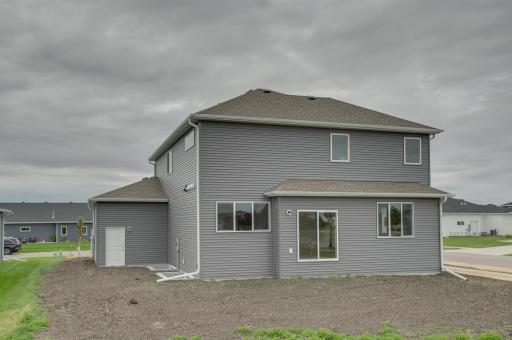 2534 Golden Lane S, Fargo, ND 58104