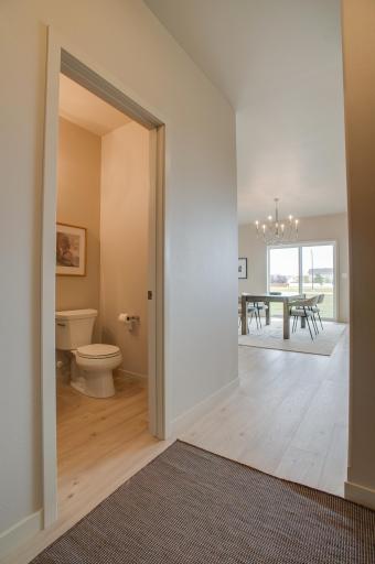 2534 Golden Lane S, Fargo, ND 58104